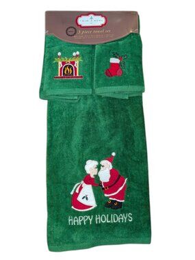 NEW Trim A Home Christmas 3 Piece Towel Set Santa Claus Stockings Bath Fingertip